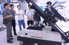 <b>0款代表行业前沿程度的智能建制配备集中表态</b>